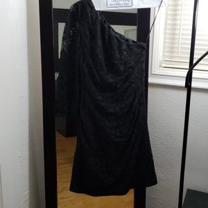 Express - Little black dress (one Sleeve)